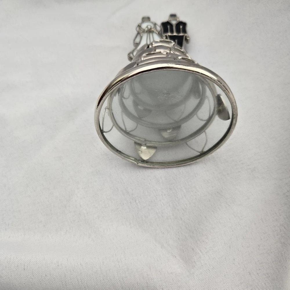 Vintage Stained Glass Bride and Groom 6 inch cake topper - Picture 8 of 8